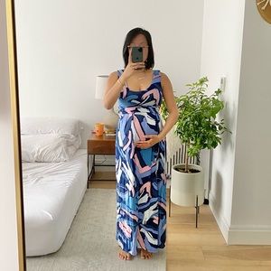 A Pea in the Pod Maternity Dress
